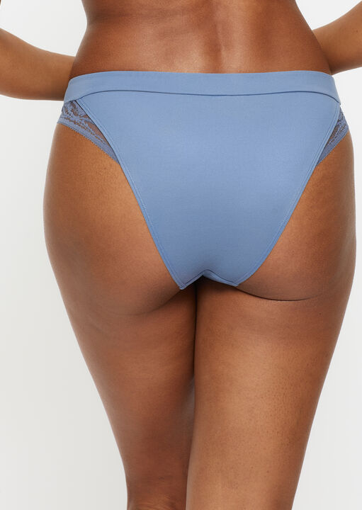 Charlotte Brazilian image number 2.0