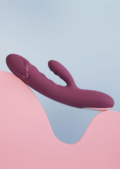 Svakom Avery Powerful Thrusting Rabbit Vibrator image number 5.0