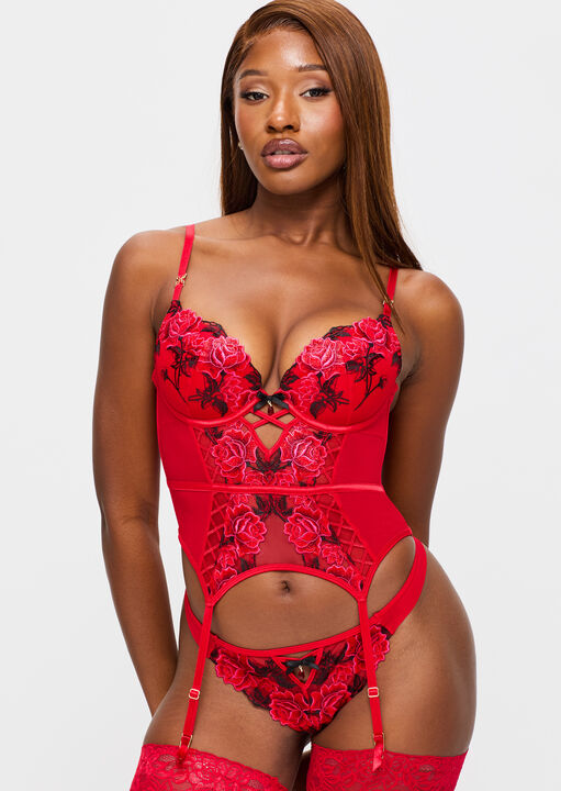 Roses Are Red Basque image number 1.0