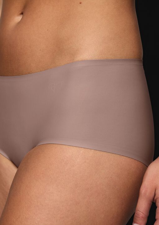 Body Make Up Illusion Short image number 3.0