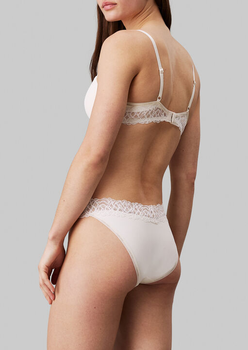 Attraction Lightly Lined Balconette image number 2.0