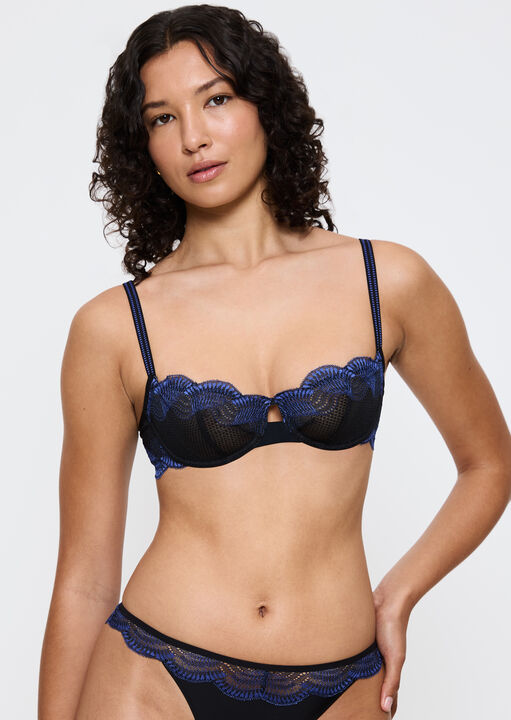 Comfort Glam Non Pad Balcony image number 1.0