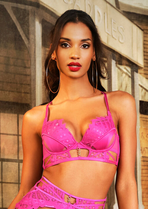 The Encore Padded Plunge Bra image number 0.0
