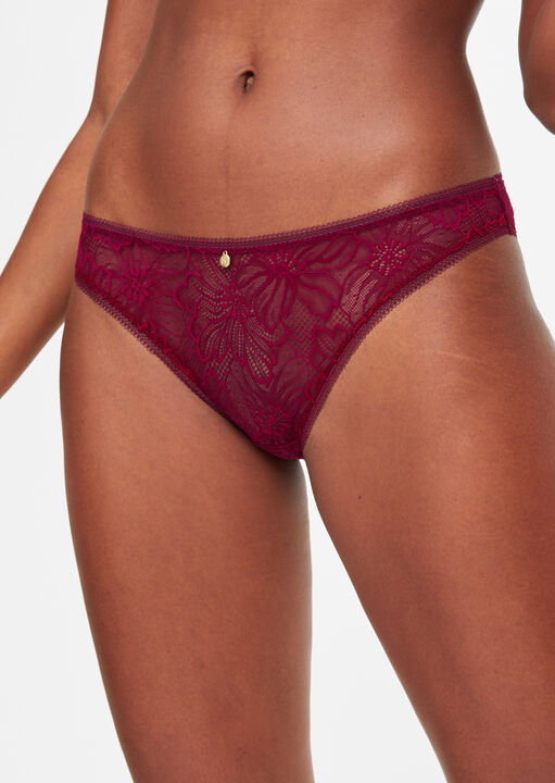 Alice Brazilian image number 0.0