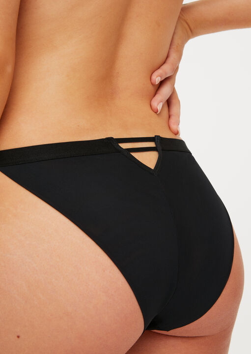 Zadie Brazilian image number 4.0