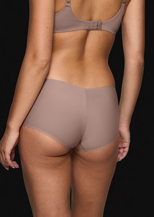 Body Make Up Illusion Short image number 2.0