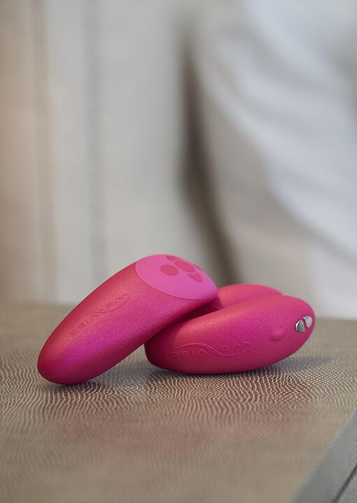 We Vibe Chorus Remote Control Couples Vibrator image number 3.0