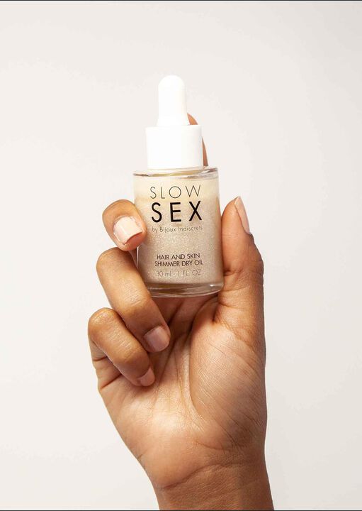 Bijoux Indiscrets Slow Sex Hair And Skin Shimmer Dry Oil image number 1.0
