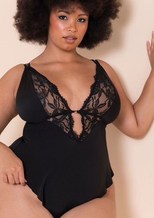 Embrace Teddy image number 5.0