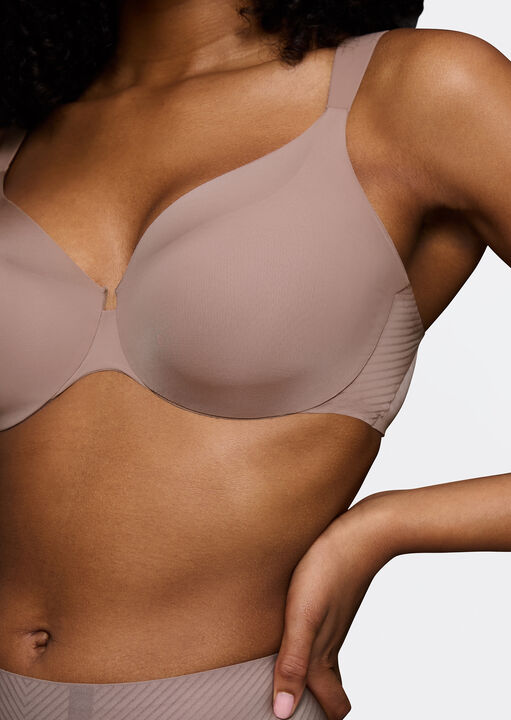 Illusion Curve Plunge Bra image number 3.0
