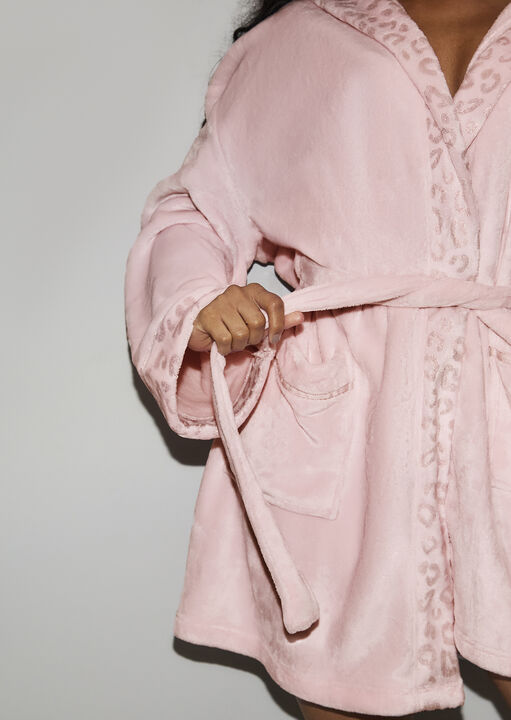 Signature Sparkle Fluffy Robe image number 1.0