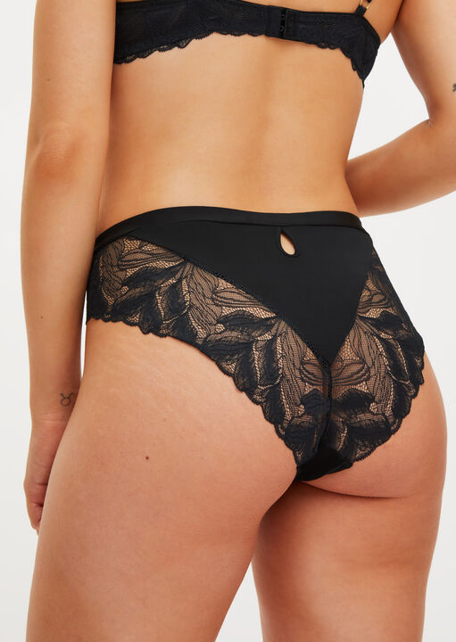 Harper High-Rise Brazilian image number 2.0