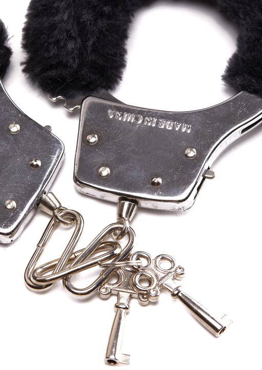 Faux Fur Plush Handcuffs image number 1.0