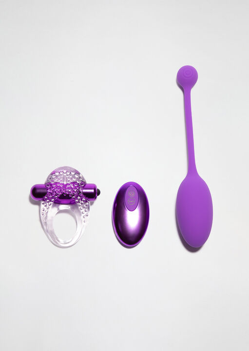 Playful Pleasures Silicone 4-Piece Couples Toy Gift Set image number 1.0