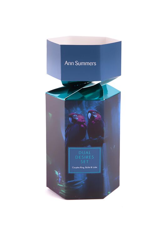 Dual Desires Cracker Gift image number 5.0