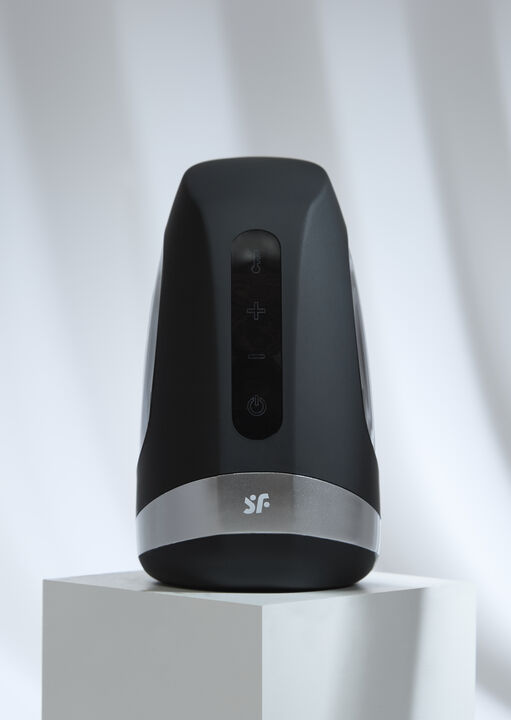 Satisfyer Men Heat Vibration Masturbator image number 0.0