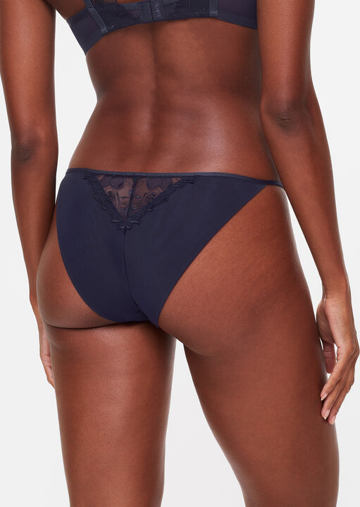 Marilyn Brazilian image number 2.0