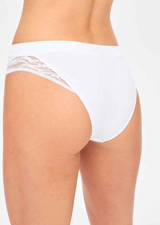 Charlotte Brazilian image number 2.0