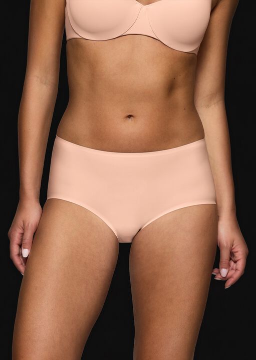 Triumph Pink Body Make Up Illusion Short, Light 14