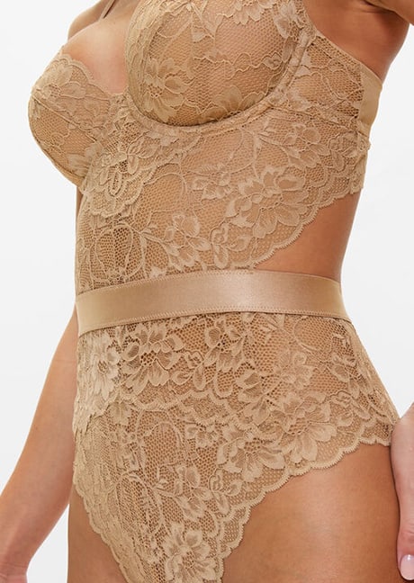 Hold Me Tight body in Nude